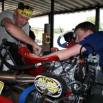 Mundial de Kart: Pilotos estrangeiros optam por trabalho em famÁ­lia em Guaratinguetá
