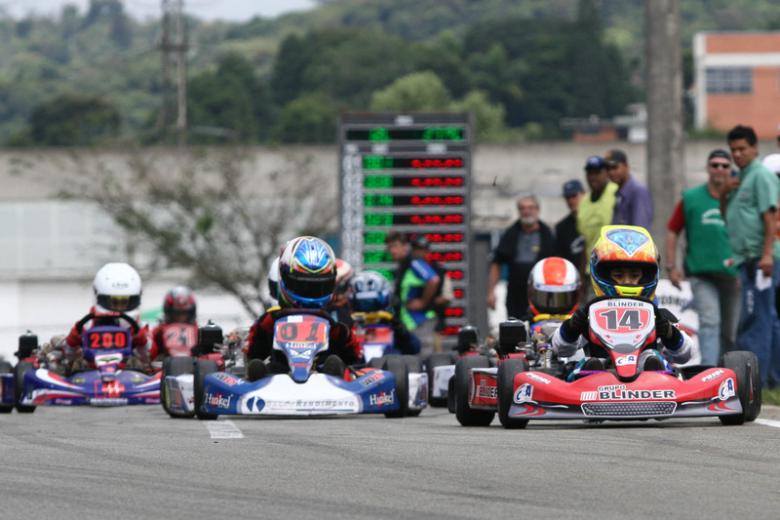 Kart: Delegação brasileira já está na Malásia para o Sangari International GP