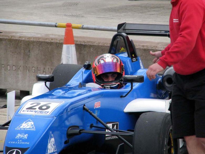 Kart: Pietro Fantin volta da Inglaterra e foca atenções na Copa Brasil de Kart