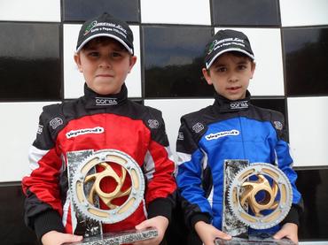 Kart: Miguel Fernandes lidera na Copa Noturna da Amizade. Guilherme é o vice-lÁ­der