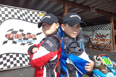 Kart: Miguel e Guilherme querem manter liderança da Mirim na Copa Noturna da Amizade