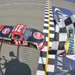 NASCAR Truck Series: James Buescher vence em Iowa