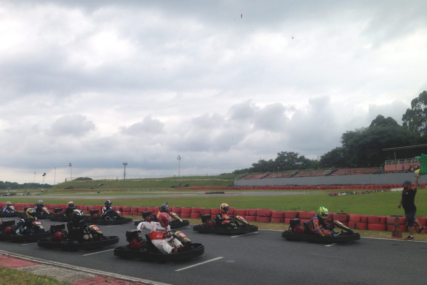 Kart: Alberto Otazú estreia com vitória no The Heart Racing