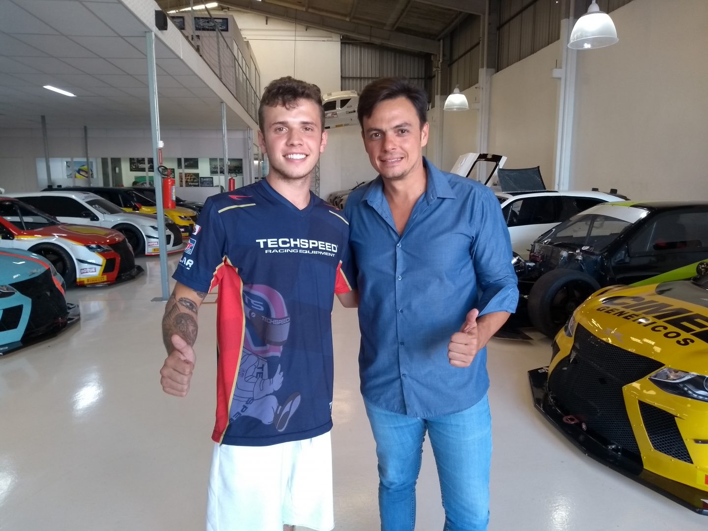 Estreante Bruno Bertoncello com Thiago Marques na sede da Sprint Race