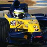 F1: Renault R27 aparece em público pela primeira vez