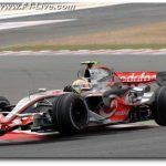 F1: Chefão declara fim da ‘lua-de-mel’ de Lewis Hamilton