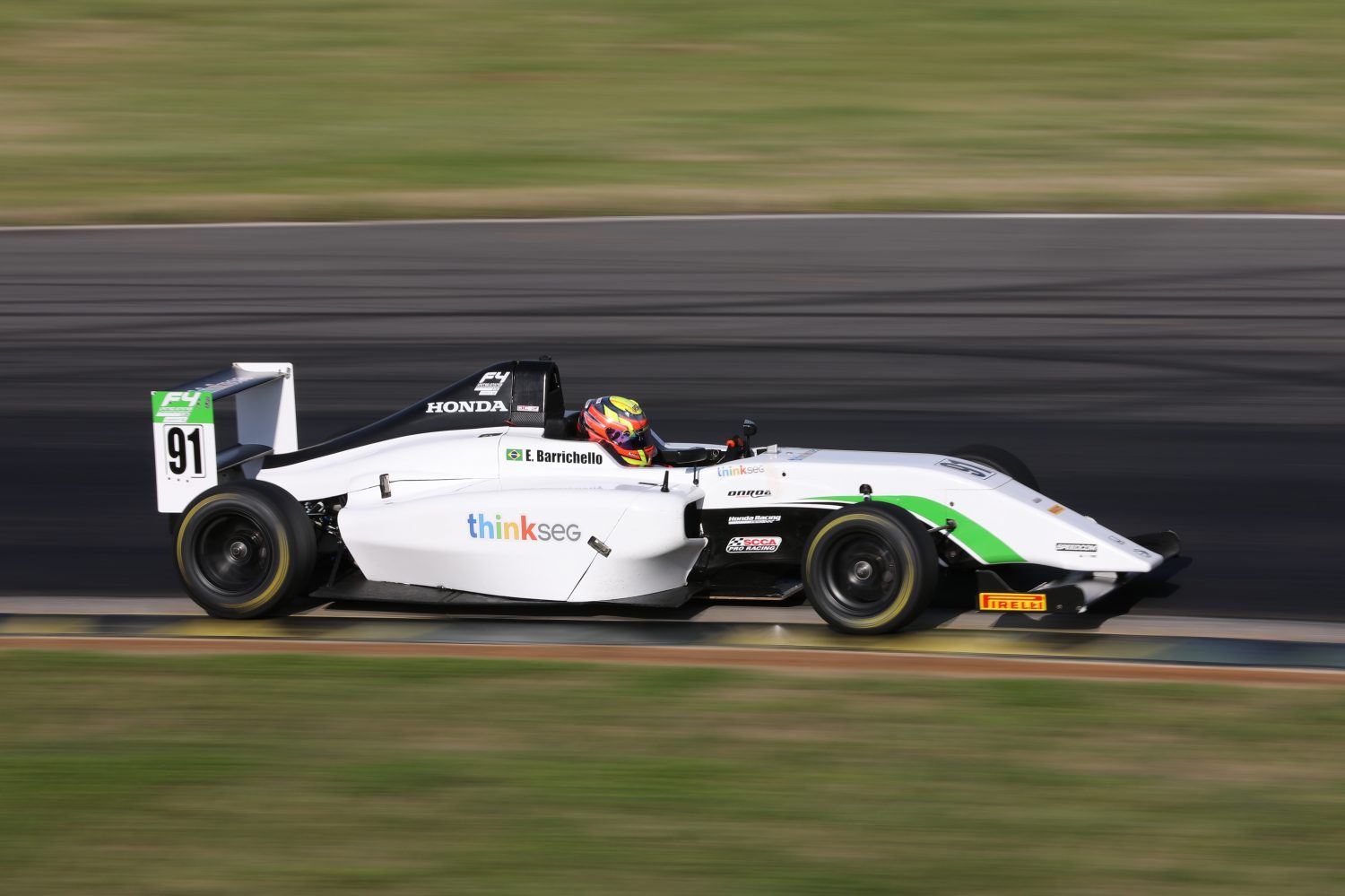 Dudu Barrichello faz sua estreia na Fórmula 4 americana