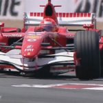 F1: Michael Schumacher e Felipe Massa na frente na casa da Renault