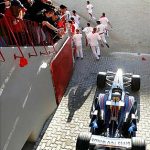 F1: Carros simulam corrida de touros