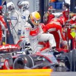 F1: Após batida, Hamilton perde dez posições no grid