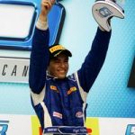 F3 Sul-Americana: Higor Hoffmann comemora tÁ­tulo com vitória geral na Fórmula 3