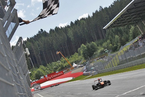 GP3 Series:Luca Ghiotto e Á“scar Tunjo vencem na Áustria