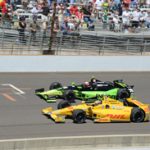 Indy 500: Ed Carpenter e James Hinchcliffe batem na relargada