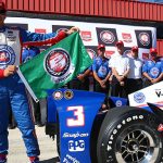IndyCar: Hélio Castroneves marca a pole em Fontana