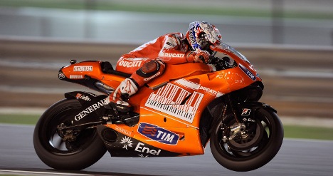 MotoGP: Casey Stoner sai na pole no Catar