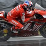 MotoGP: Com fratura, Stoner confirma presença na MotoGP