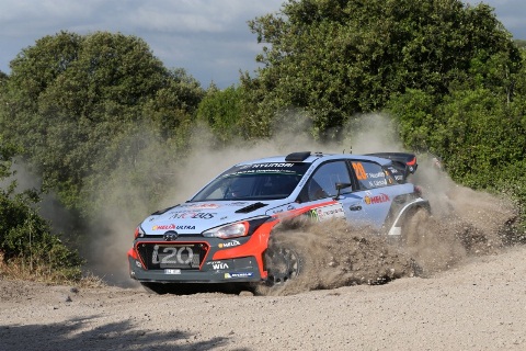 WRC: Thierry Neuville vence na Sardenha