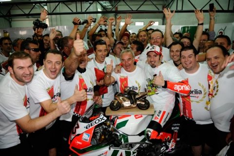 WSBK: Max Biaggi é o primeiro italiano campeão da categoria