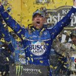 NASCAR Monter Energy Cup Series: Kevin Harvick vence no Kansas