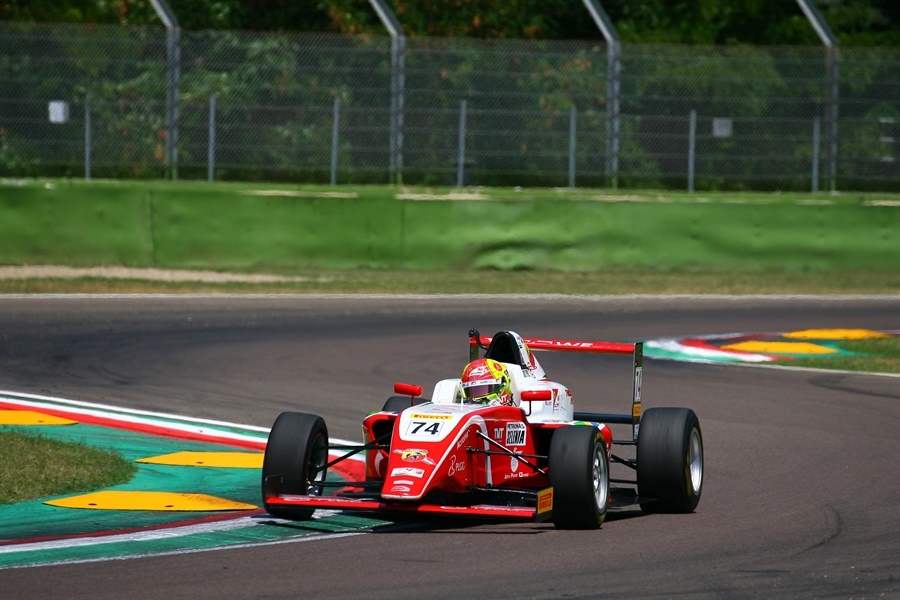 Fórmula 4 Italiana: Com dois pódios em Ámola, Enzo Fittipaldi segue lÁ­der