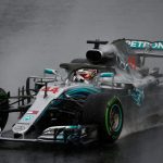 F1: Sob chuva, Lewis Hamilton marca a pole-position para o GP da Hungria