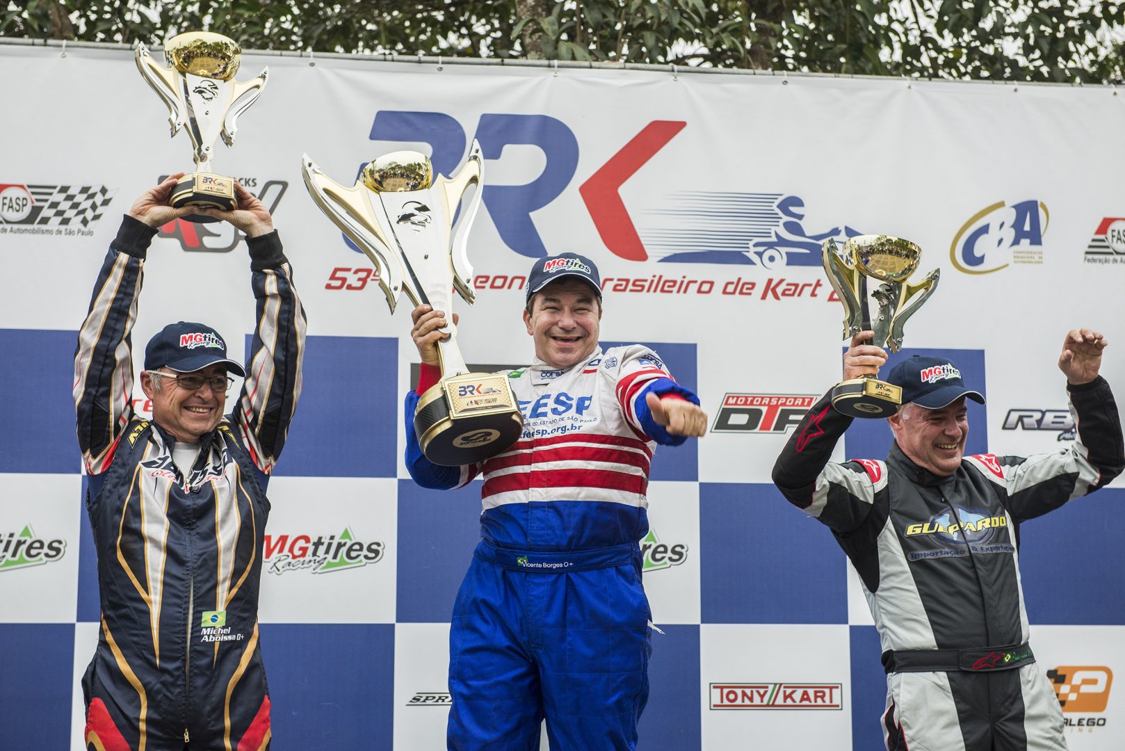 Vicente Borges (centro) levou a Thunder ao tÃ­tulo na Super SÃªnior Master