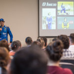 Cesar Ramos realiza palestra e visita crianças do Instituto do Câncer de Londrina