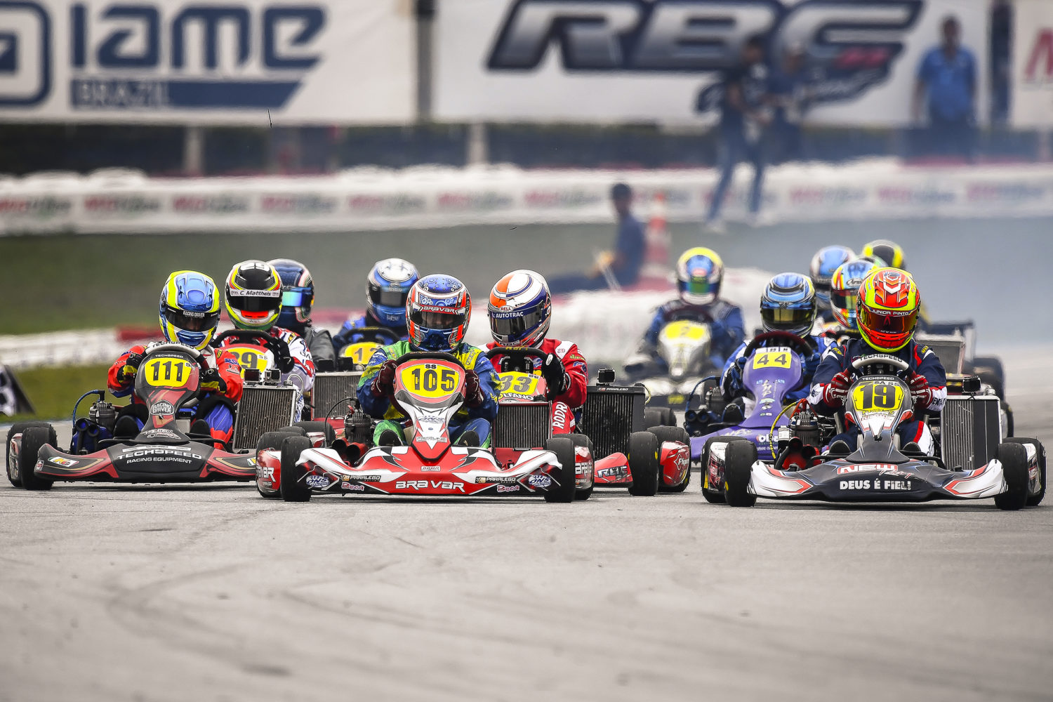 JÃºnior Pinto (19, Ã  direita)