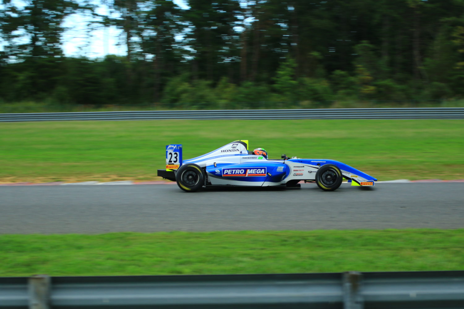 Kiko Porto disputa últimas etapas da Fórmula 4 Norte Americana