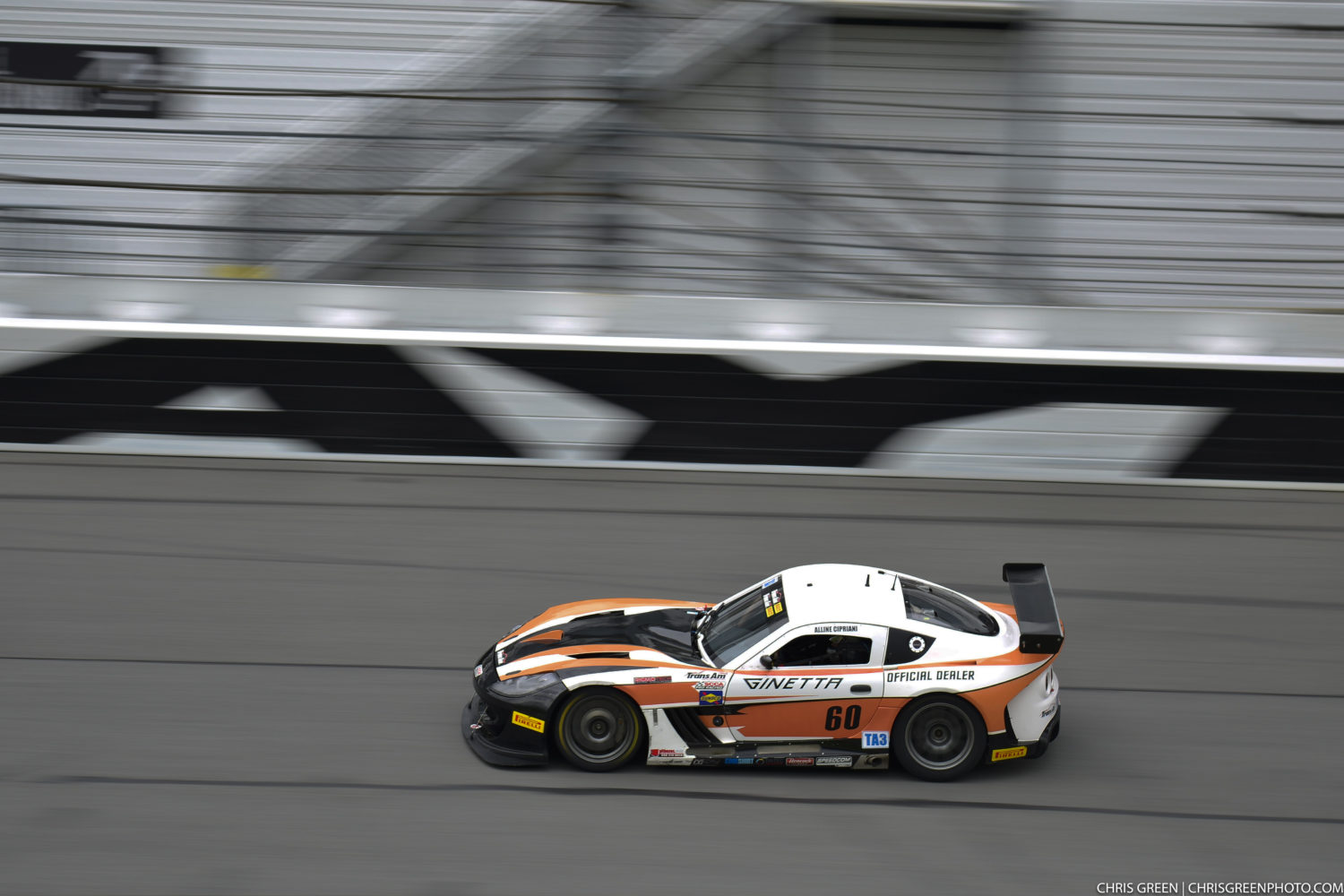 Trans Am: Alline Cipriani conquista nos EUA tÁ­tulo inédito para o Brasil