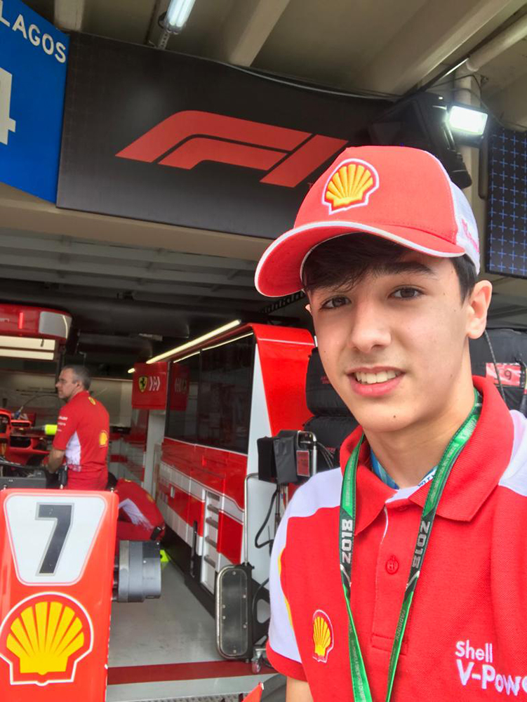 Gabriel Crepaldi venceu prova no Light e visitou os boxes da Ferrari no GP Brasil de Fórmula 1