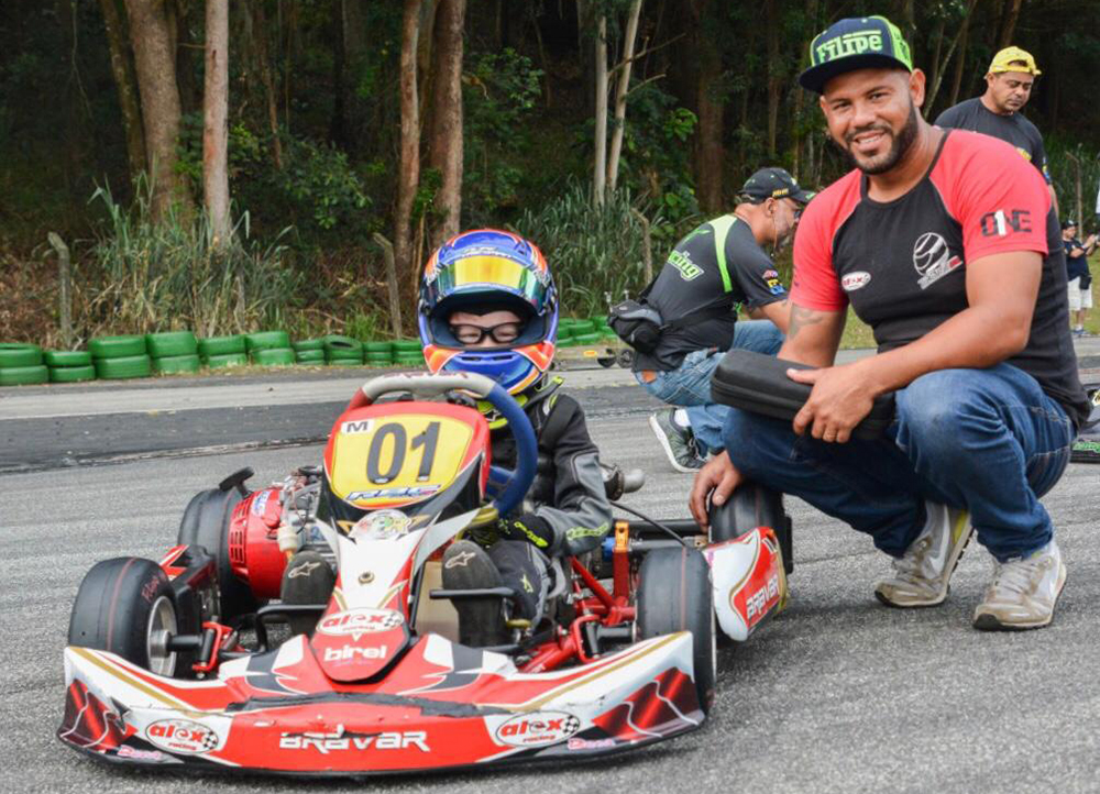 Filipe Vriesman lidera dois estaduais de kart e se prepara para a temporada de campeonatos nacionais