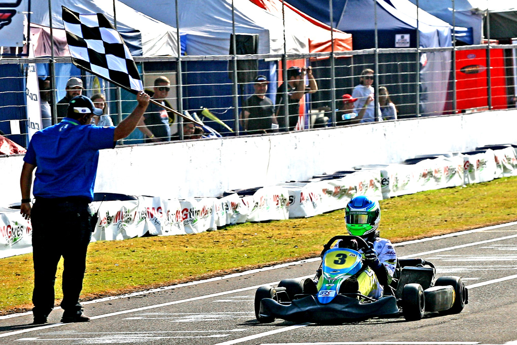 Brasileiro de Kart: Paraná faz trÁªs campeões na 1ª fase do Brasileiro