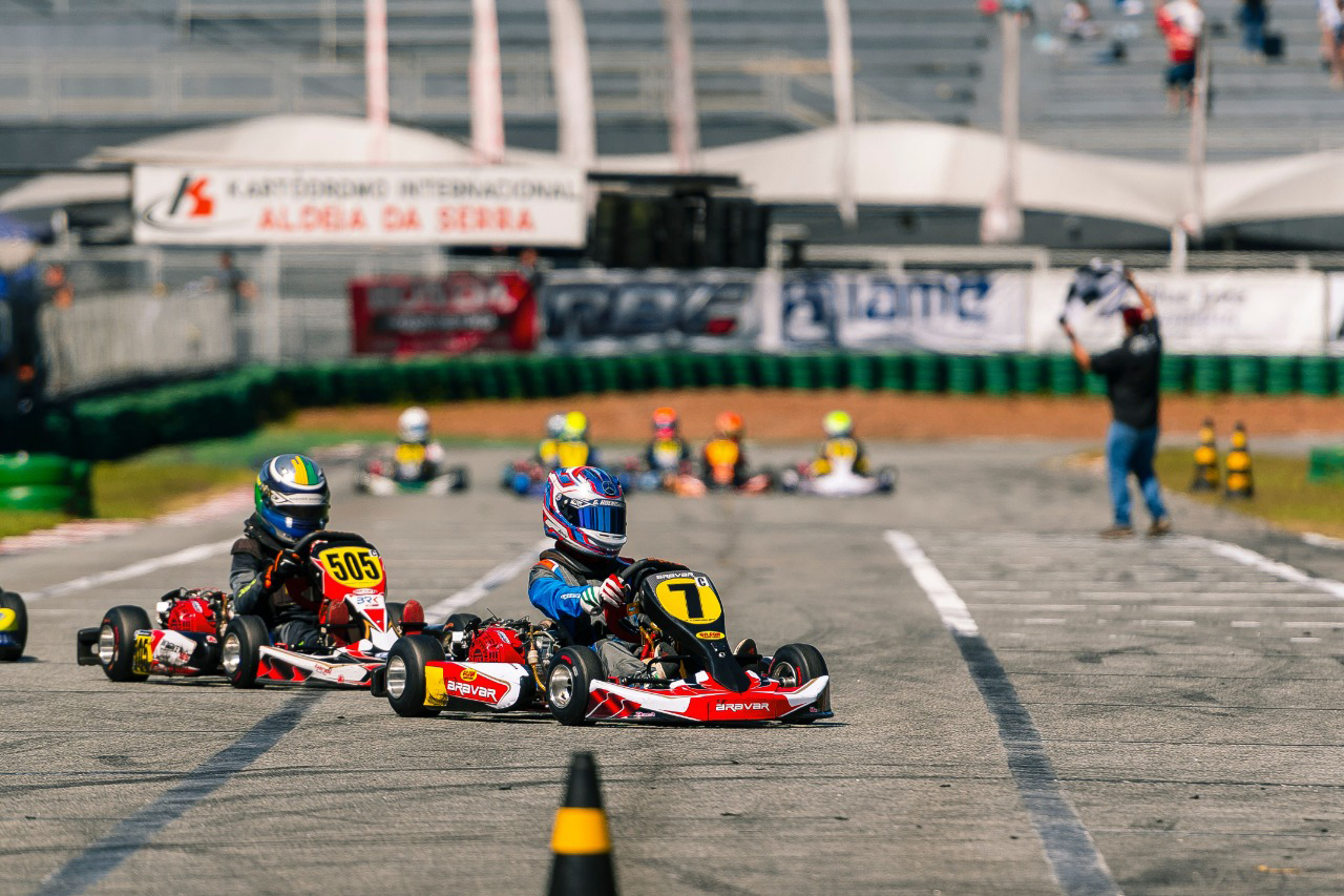 Kart: Gabriel Koenigkan venceu na Cadete e assumiu a liderança na Copa São Paulo Light