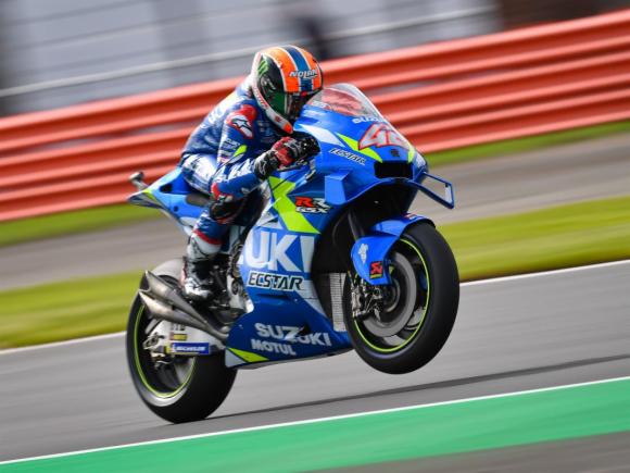 MotoGP: Com ultrapassagem na última curva, Alex Rins vence GP da Grã-Bretanha