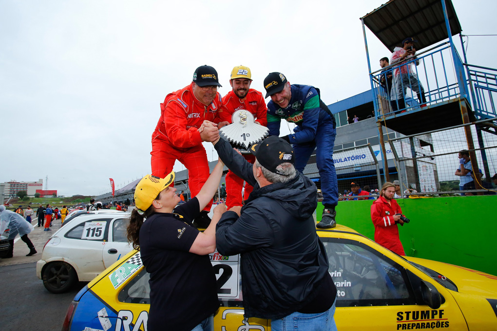 Edgar Favarin, Israel Favarin e David Muffato tiveram a vitÃ³ria na Cascavel de Ouro confirmada pelo STJD da CBA por 9 a 0