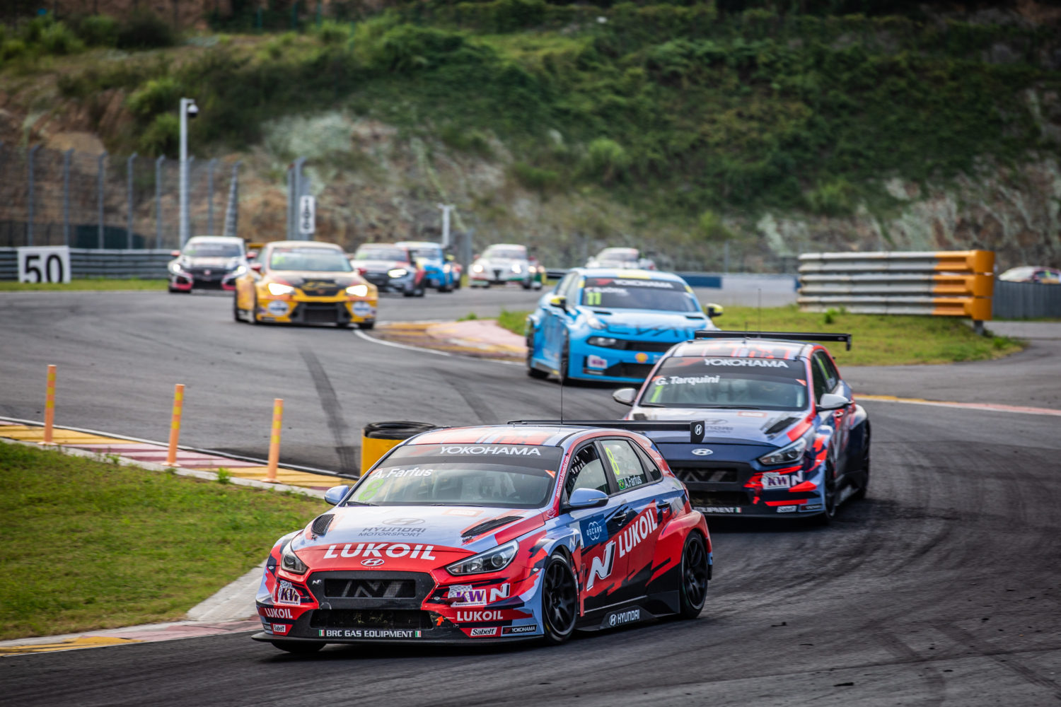 WTCR: Augusto Farfus tem etapa positiva com 4º e 7º lugar em estreia em Ningbo