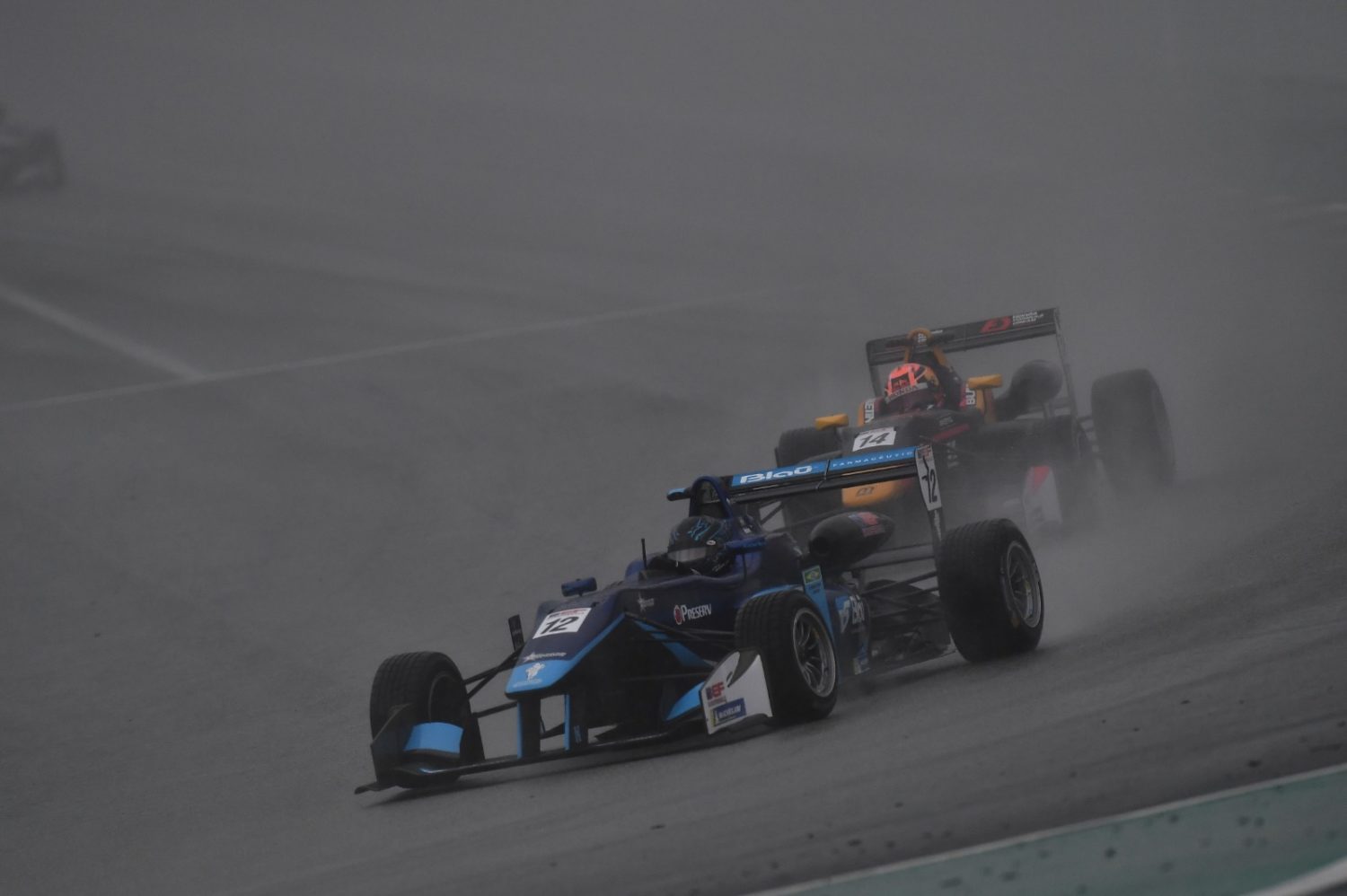 Euroformula: Chris Hahn fica perto do pódio em Barcelona