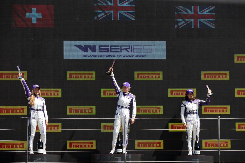 W Series: Powell vence diante de sua torcida