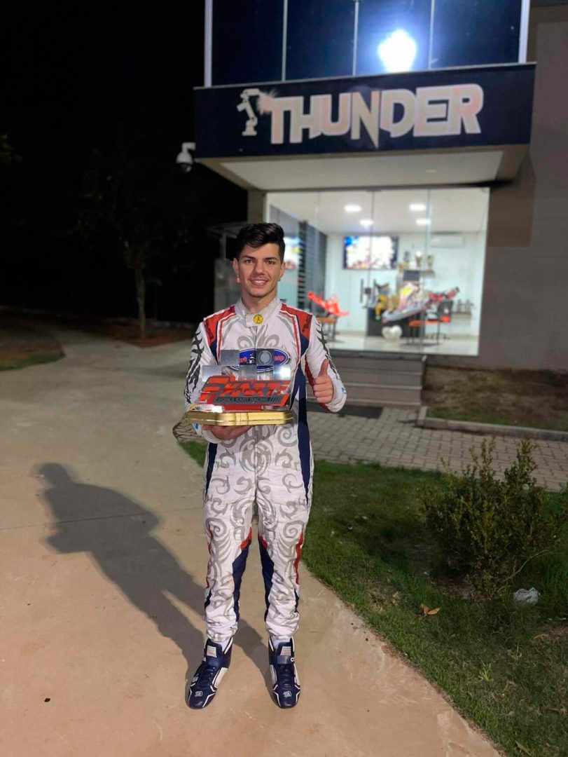 Kart: Lucas Freitas conquista vaga em seletiva da Thunder