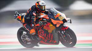 MotoGP: Com pneus slick na chuva, Brad Binder vence o GP da Áustria