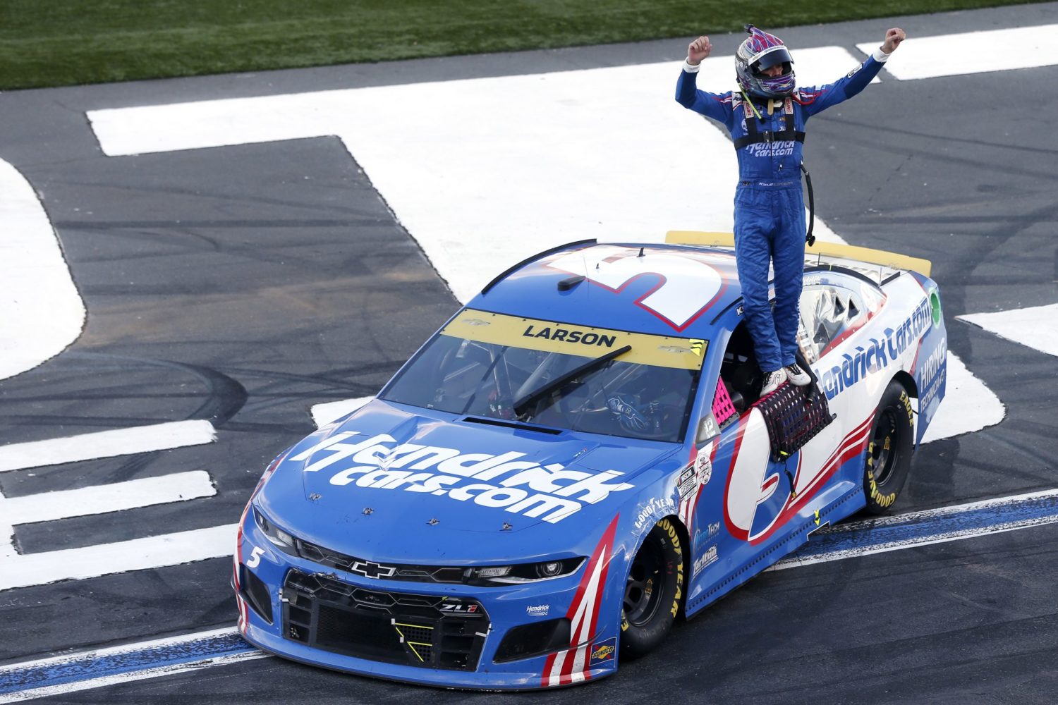 NASCAR Cup Series: Kyle Larson vence em Charlotte