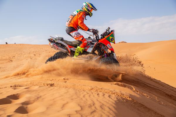 44º Dakar: Marcelo Medeiros vence a 7ª etapa entre os quadriciclos