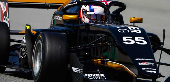 W Series: Jamie Chadwick vence em Barcelona