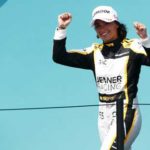 W Series: Jamie Chadwick vence as duas provas em Miami