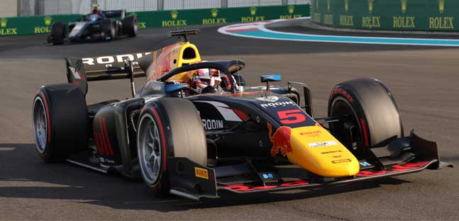 Fórmula-2: Liam Lawson e Ayumu Iwasa vencem em Abu Dhabi