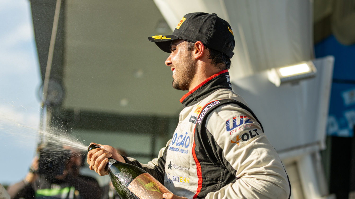 Stock Series: Vitor Baptista põe mão na taça com vitória em Interlagos