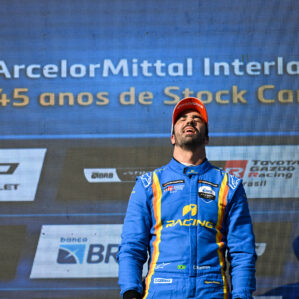 Stock Car: De volta ao topo: Cesar Ramos vence corrida Sprint em Interlagos