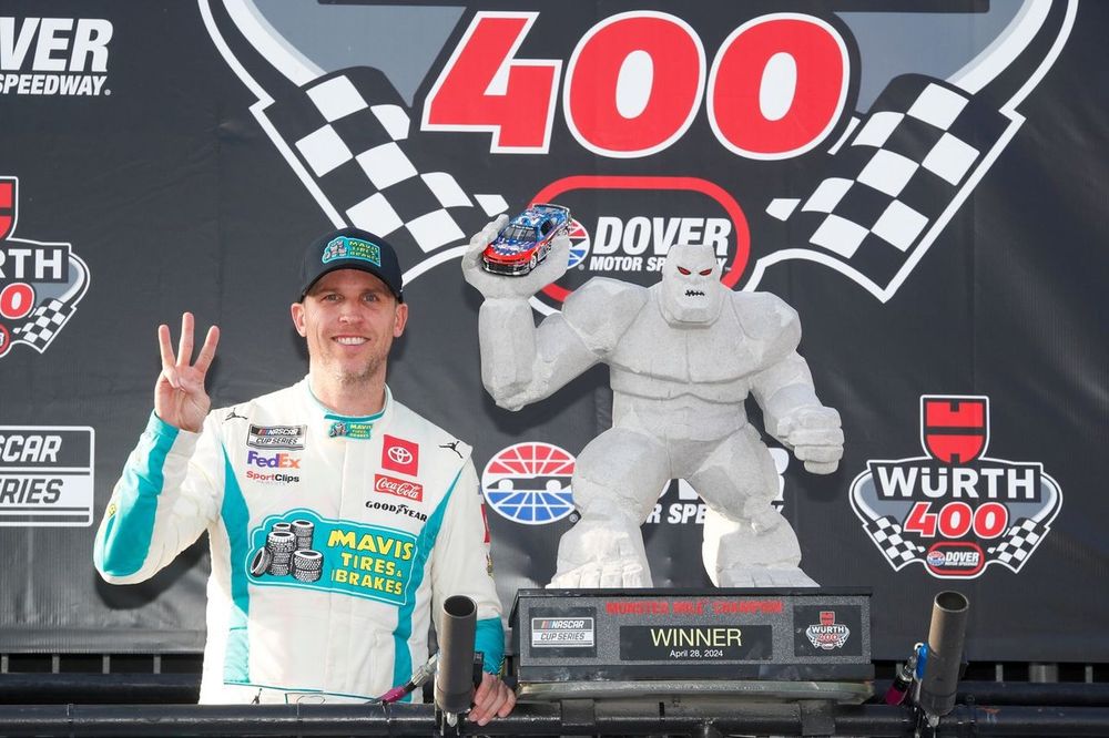 NASCAR Cup Series: Denny Hamlin vence em Dover