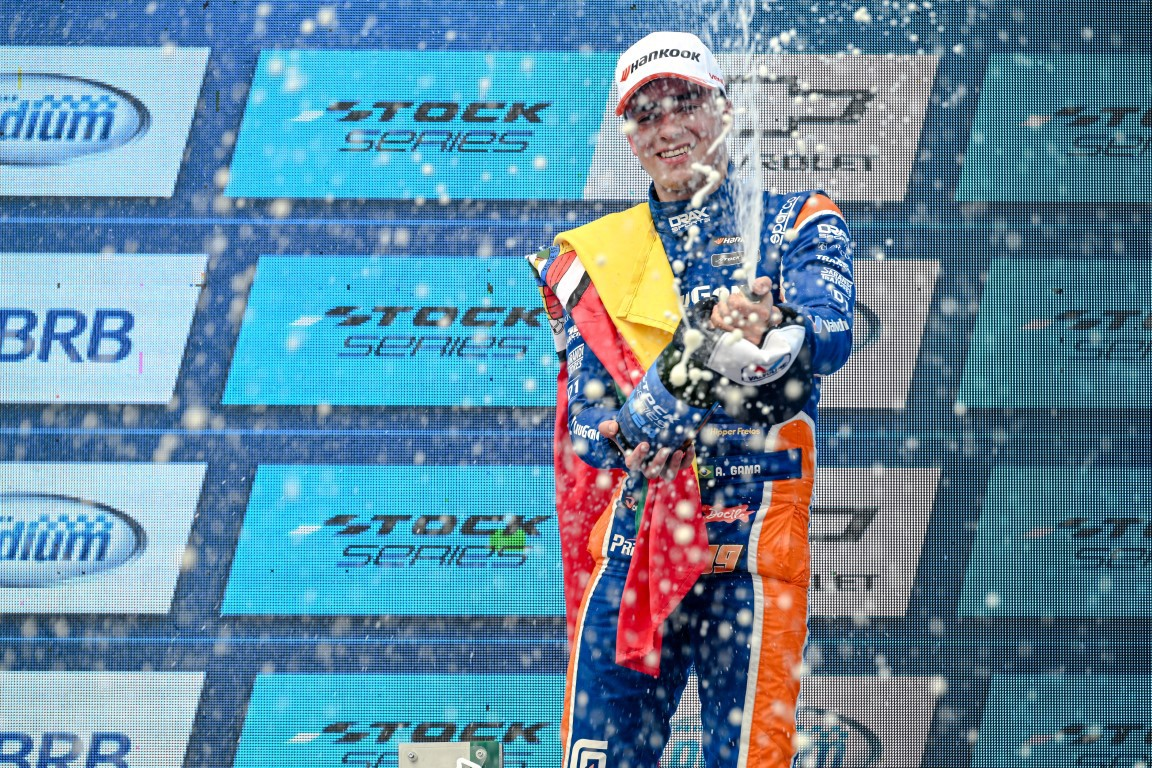 Stock Series: Arthur Gama faz a festa em casa com vitória no Velopark